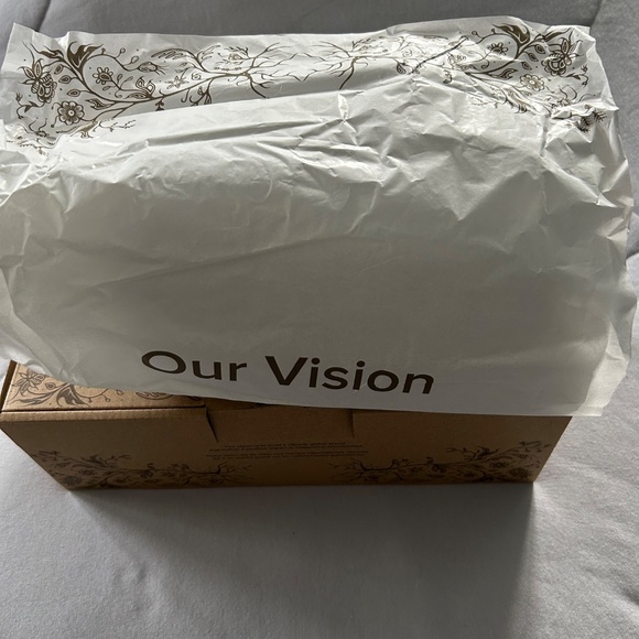 Manitobah Mukluks - Moccasins - Picture 4 of 8